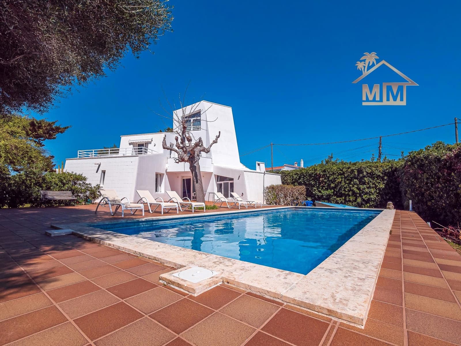 8 quarto Moradia para venda em Es Castell com piscina - 1 250 000 € (Ref: 8880650)