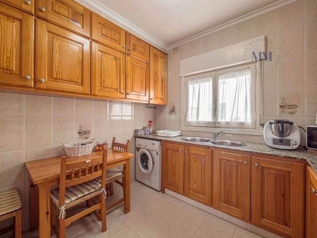 Casa de 6 habitaciones en Es Castell en venta - 520.000 € (Ref: 8882271)