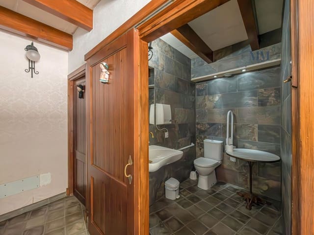 1 makuuhuone Ravintola/baari myytävänä paikassa Es Mercadal - 420 000 € (Ref: 9082594)