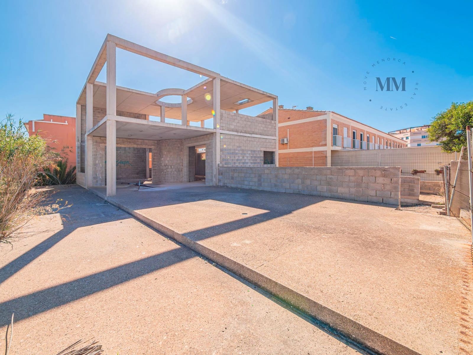 4 soveværelse Villa til salg i Mahon / Mao med swimmingpool garage - € 680.000 (Ref: 9319823)
