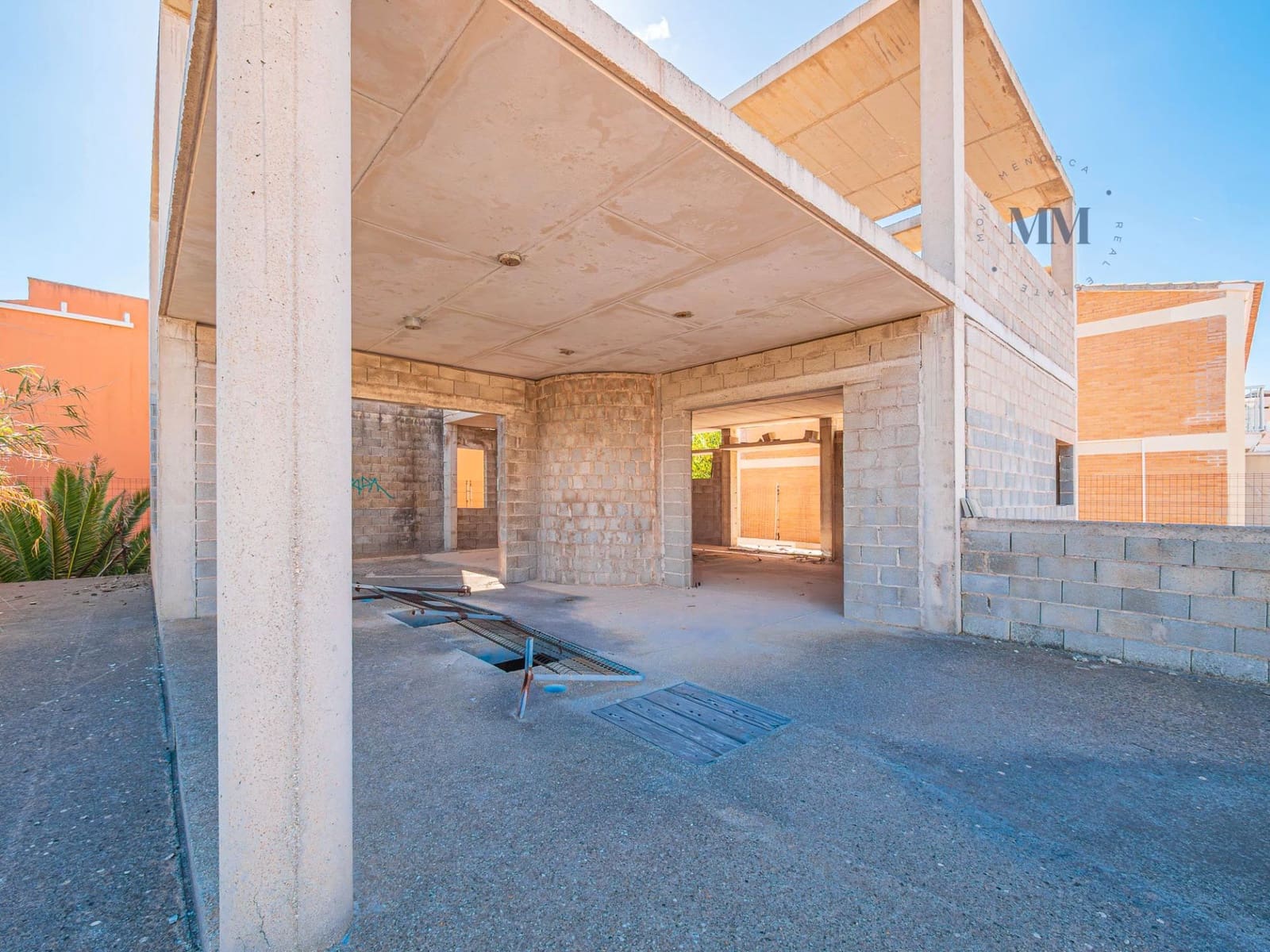 4 soveværelse Villa til salg i Mahon / Mao med swimmingpool garage - € 680.000 (Ref: 9319823)