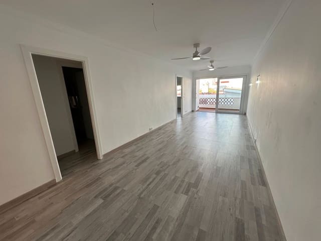 3 chambre Appartement à vendre à Es Castell - 299 000 € (Ref: 9319824)