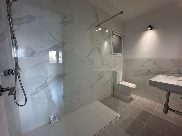 3 chambre Appartement à vendre à Es Castell - 299 000 € (Ref: 9319824)