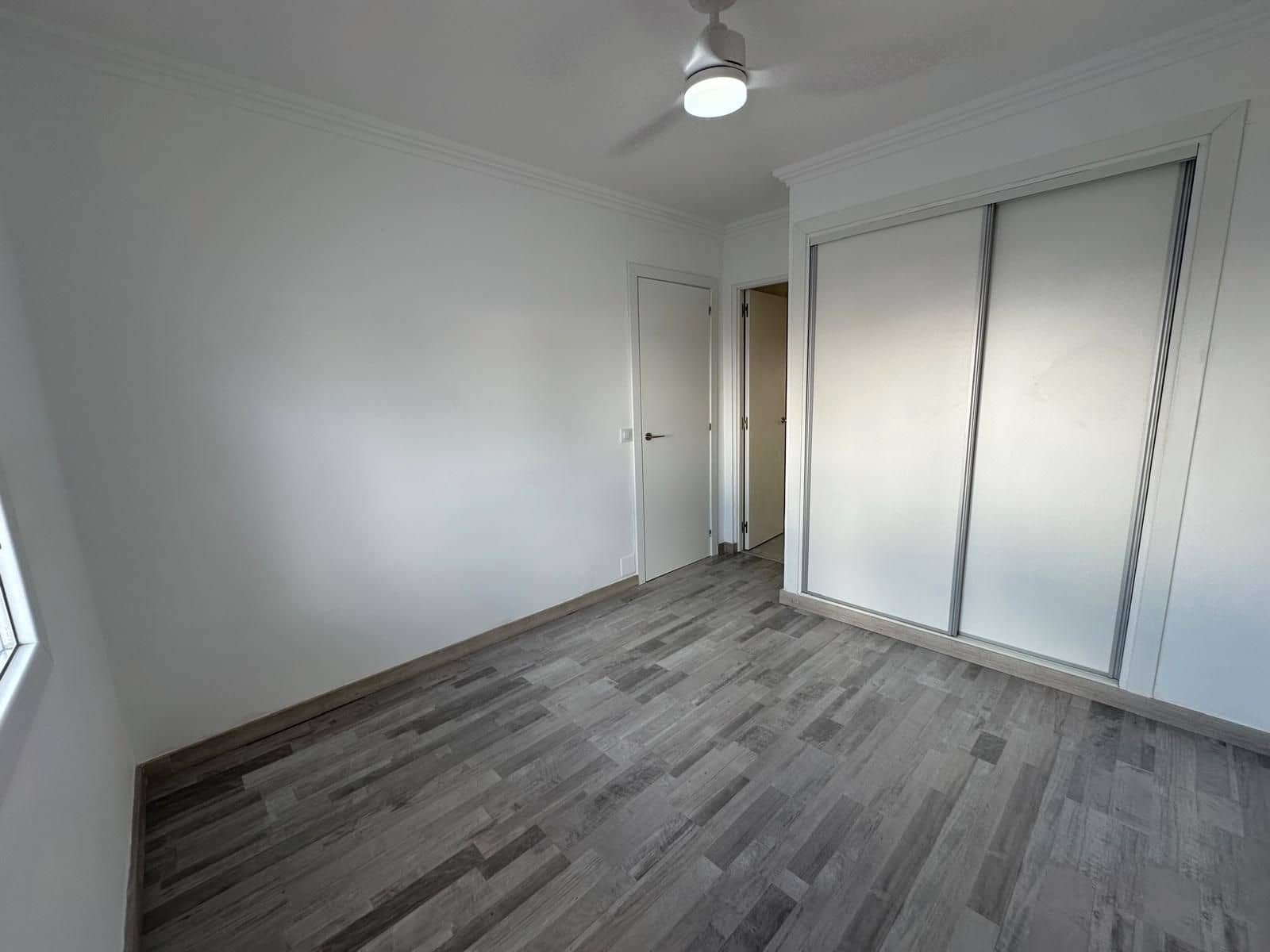 3 chambre Appartement à vendre à Es Castell - 299 000 € (Ref: 9319824)