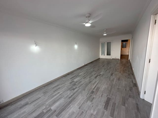 3 chambre Appartement à vendre à Es Castell - 299 000 € (Ref: 9319824)