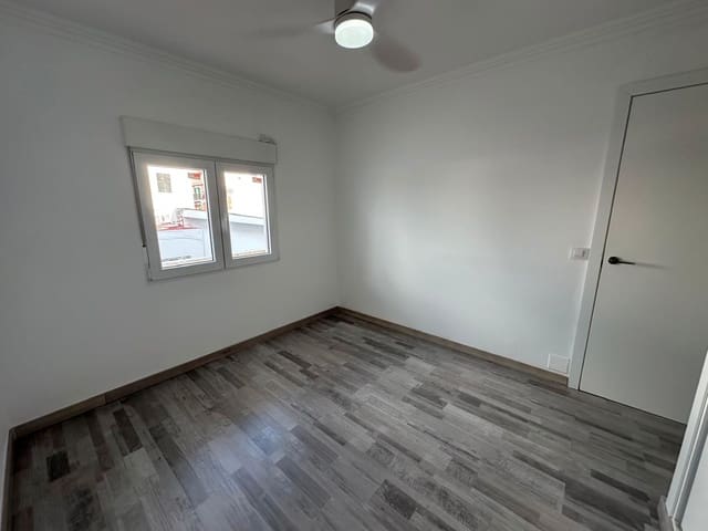 3 chambre Appartement à vendre à Es Castell - 299 000 € (Ref: 9319824)