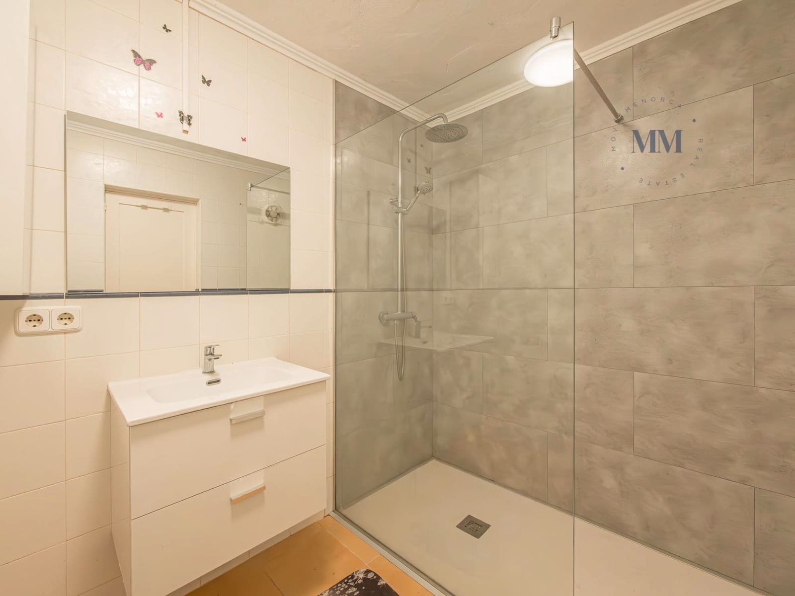 2 bedroom Apartment for sale in Alayor / Alaior - € 425,000 (Ref: 9436393)