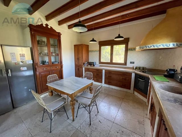 4 camera da letto Villa in vendita in Pego - 840.000 € (Rif: 9412536)