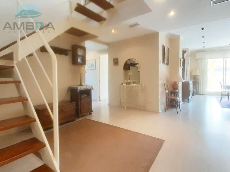 4 soverom Penthouse til salgs i Denia med svømmebasseng garasje - € 650 000 (Ref: 9412546)