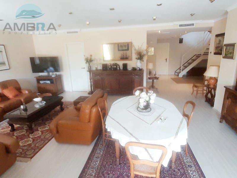 4 soverom Penthouse til salgs i Denia med svømmebasseng garasje - € 650 000 (Ref: 9412546)