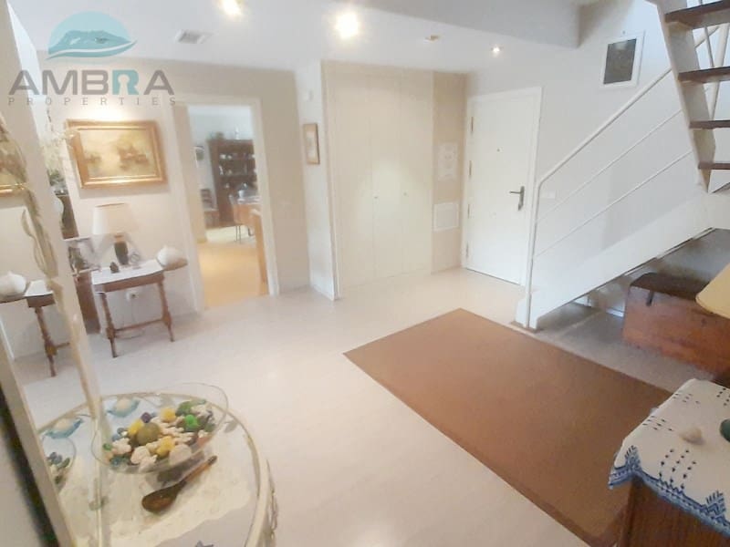 4 soverom Penthouse til salgs i Denia med svømmebasseng garasje - € 650 000 (Ref: 9412546)