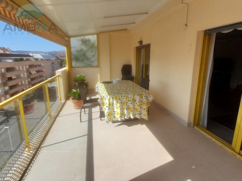 4 soverom Penthouse til salgs i Denia med svømmebasseng garasje - € 650 000 (Ref: 9412546)