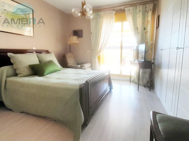 4 soverom Penthouse til salgs i Denia med svømmebasseng garasje - € 650 000 (Ref: 9412546)