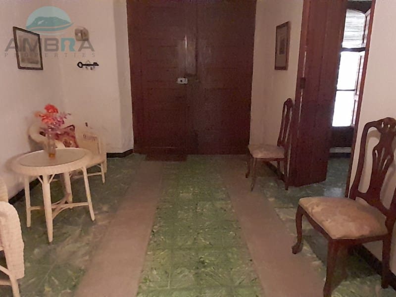 4 bedroom Townhouse for sale in L'Atzuvia - € 136,500 (Ref: 9412553)