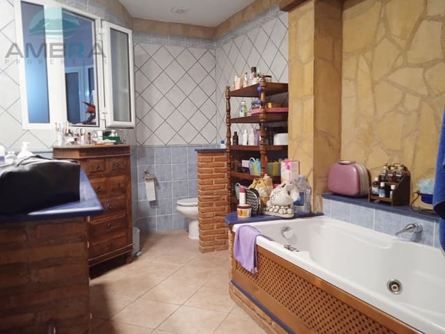 3 bedroom Townhouse for sale in Pego with garage - € 280,000 (Ref: 9412555)