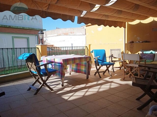 3 bedroom Townhouse for sale in Pego with garage - € 280,000 (Ref: 9412555)