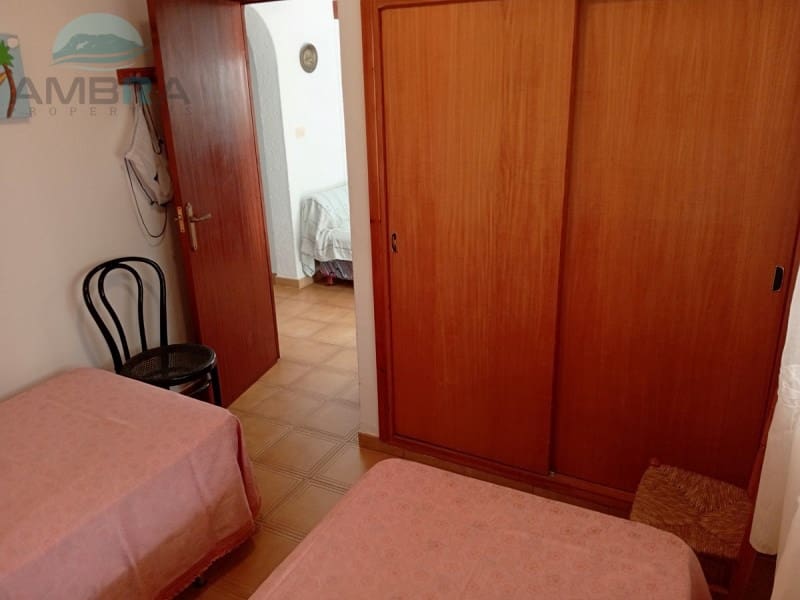 Chalet de 3 habitaciones en Oliva Nova en venta - 300.000 € (Ref: 9412558)