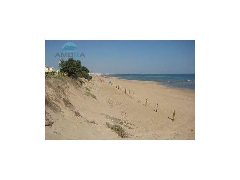 Chalet de 3 habitaciones en Oliva Nova en venta - 300.000 € (Ref: 9412558)