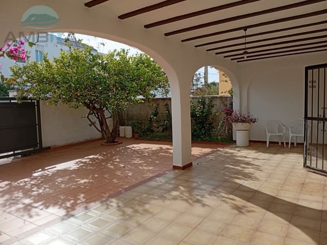 Chalet de 3 habitaciones en Oliva Nova, Oliva en venta - 300.000 € (Ref: 9412558)
