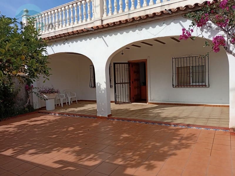 Chalet de 3 habitaciones en Oliva Nova en venta - 300.000 € (Ref: 9412558)