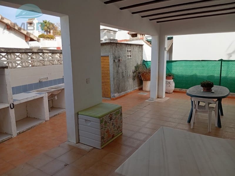 Chalet de 3 habitaciones en Oliva Nova en venta - 300.000 € (Ref: 9412558)