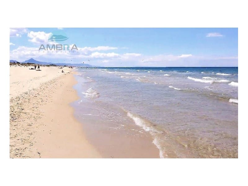 Chalet de 3 habitaciones en Oliva Nova en venta - 300.000 € (Ref: 9412558)