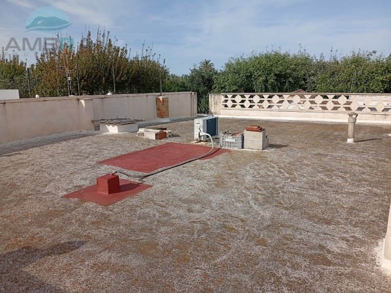 Chalet de 3 habitaciones en Oliva Nova en venta - 300.000 € (Ref: 9412558)