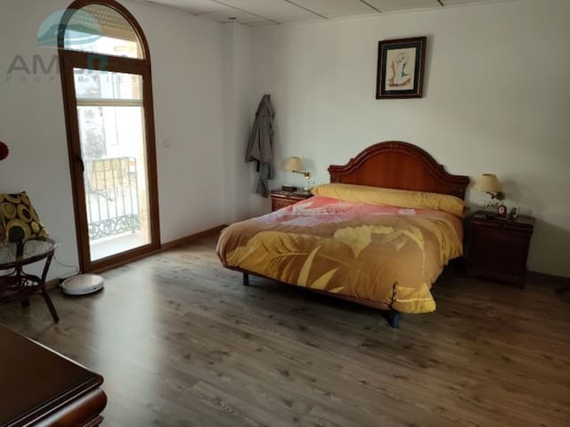 5 quarto Casa em Banda para venda em Pego com garagem - 233 000 € (Ref: 9412562)