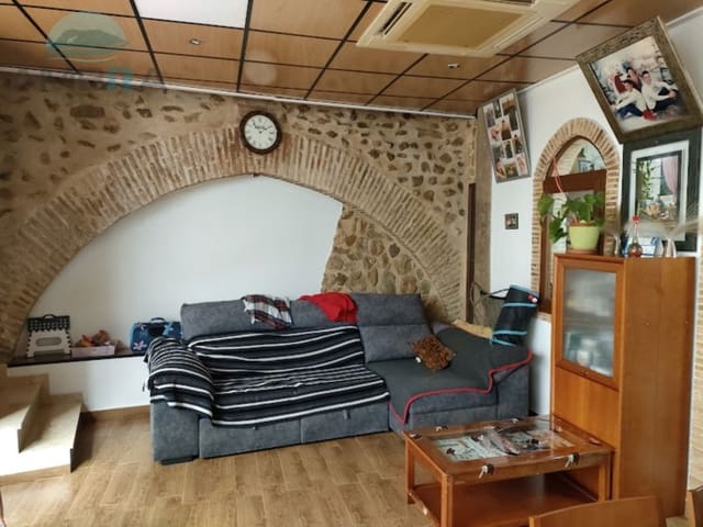 5 quarto Casa em Banda para venda em Pego com garagem - 233 000 € (Ref: 9412562)