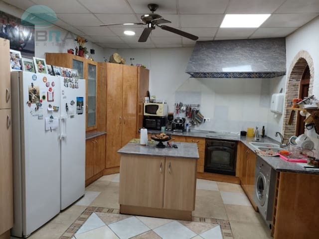 5 quarto Casa em Banda para venda em Pego com garagem - 233 000 € (Ref: 9412562)