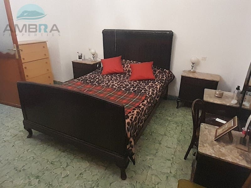 5 bedroom Townhouse for sale in Castell de Castells with garage - € 160,000 (Ref: 9412563)