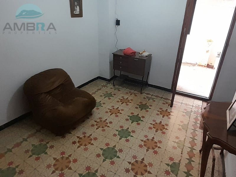 5 bedroom Townhouse for sale in Castell de Castells with garage - € 160,000 (Ref: 9412563)