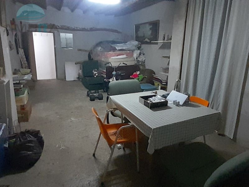 5 bedroom Townhouse for sale in Castell de Castells with garage - € 160,000 (Ref: 9412563)