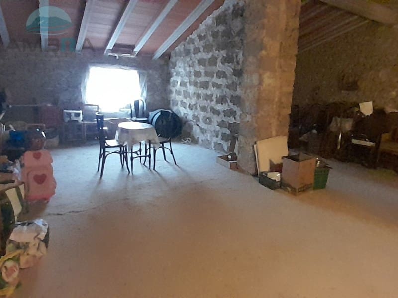 5 bedroom Townhouse for sale in Castell de Castells with garage - € 160,000 (Ref: 9412563)