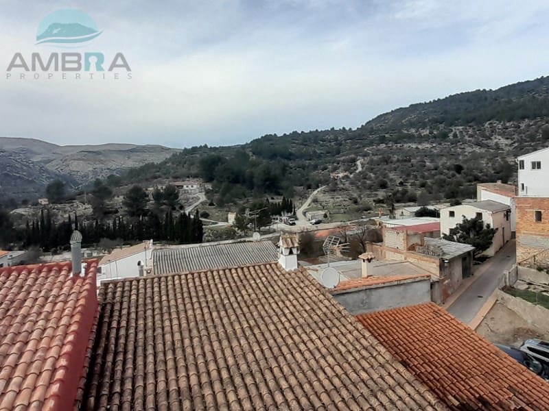 5 bedroom Townhouse for sale in Castell de Castells with garage - € 160,000 (Ref: 9412563)