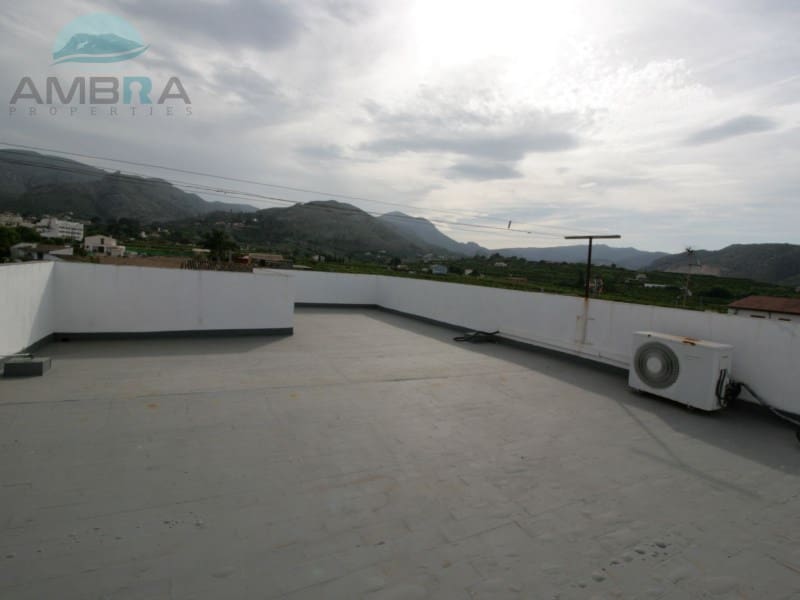 Chalet de 7 habitaciones en Pego en venta - 300.000 € (Ref: 9412571)