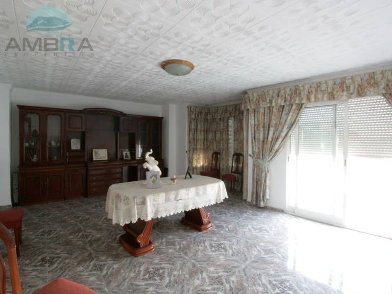 Chalet de 7 habitaciones en Pego en venta - 300.000 € (Ref: 9412571)