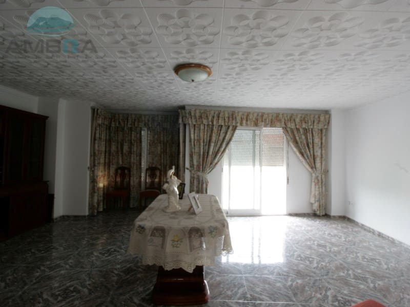 Chalet de 7 habitaciones en Pego en venta - 300.000 € (Ref: 9412571)