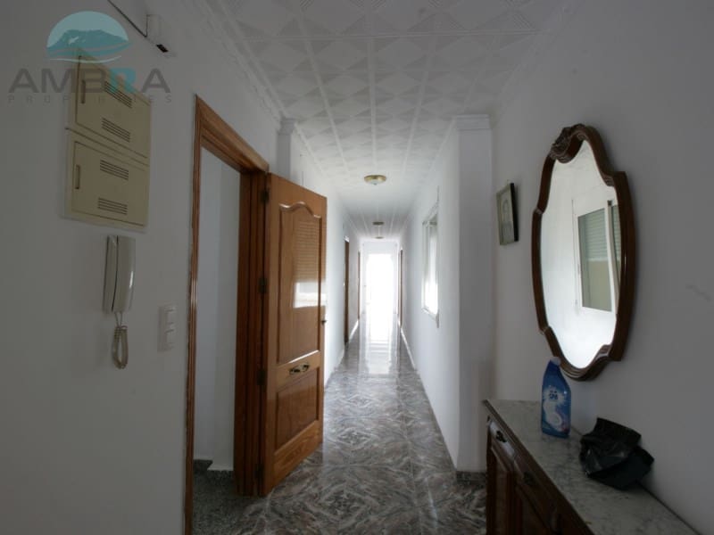 Chalet de 7 habitaciones en Pego en venta - 300.000 € (Ref: 9412571)