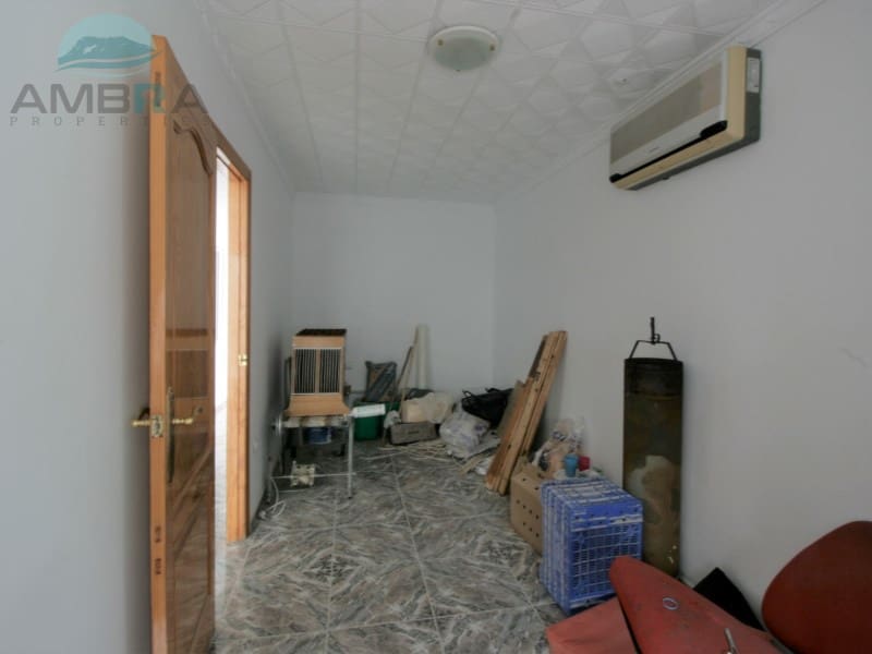 Chalet de 7 habitaciones en Pego en venta - 300.000 € (Ref: 9412571)