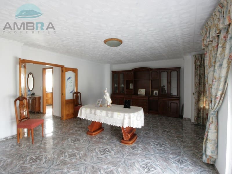 Chalet de 7 habitaciones en Pego en venta - 300.000 € (Ref: 9412571)