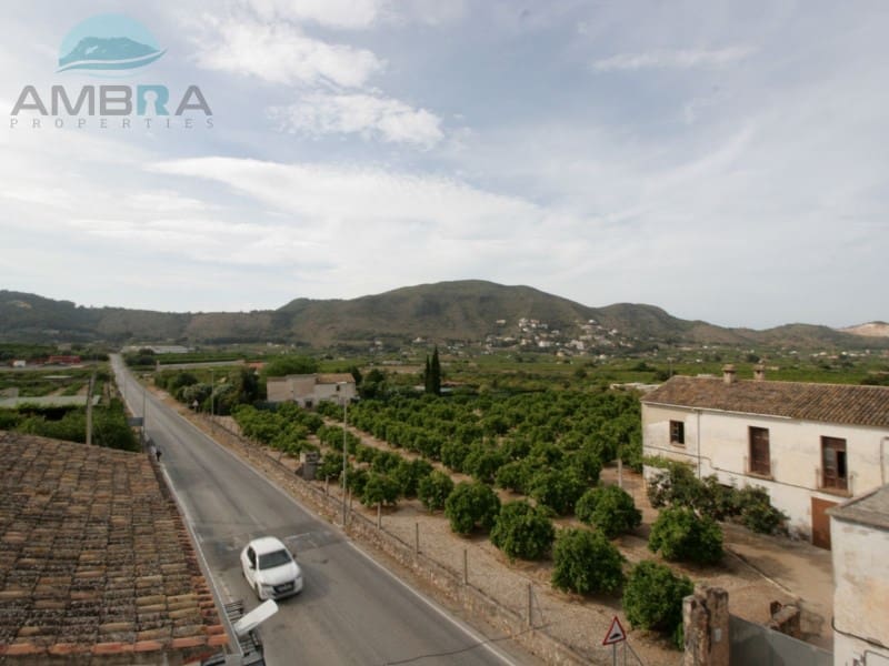 Chalet de 7 habitaciones en Pego en venta - 300.000 € (Ref: 9412571)