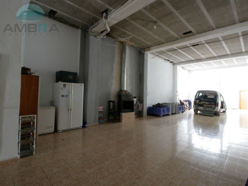 Chalet de 7 habitaciones en Pego en venta - 300.000 € (Ref: 9412571)