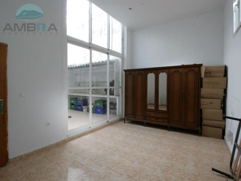 Chalet de 7 habitaciones en Pego en venta - 300.000 € (Ref: 9412571)