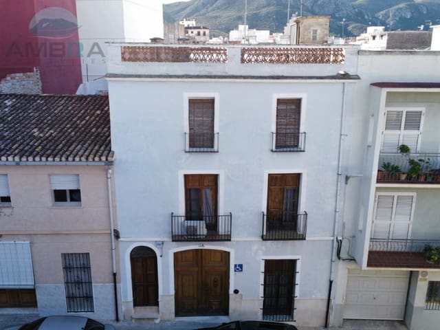 Casa de 4 habitaciones en Pego en venta - 230.000 € (Ref: 9475554)