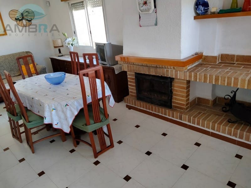 4 bedroom Villa for sale in Oliva with garage - € 380,000 (Ref: 9491472)
