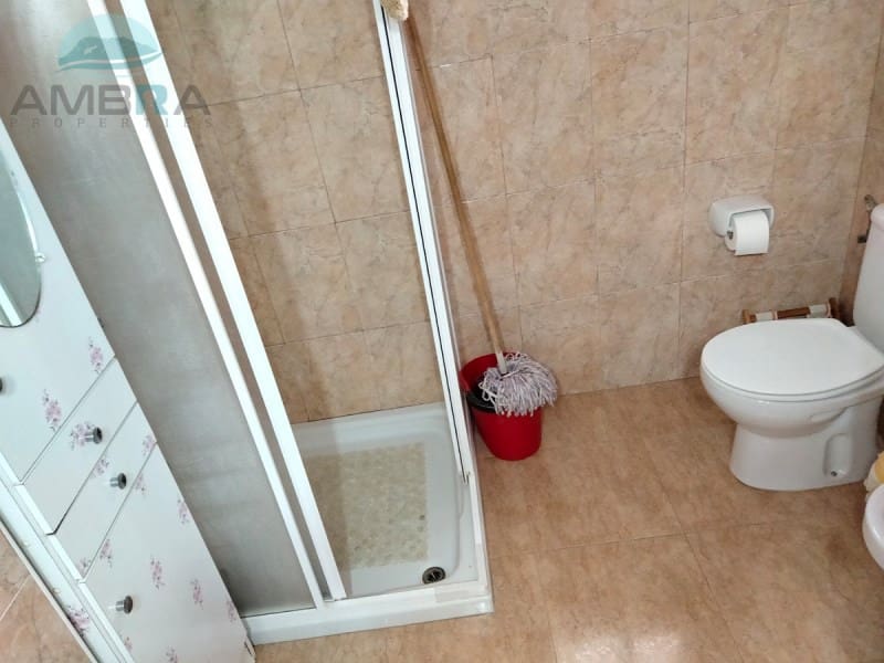 4 bedroom Villa for sale in Oliva with garage - € 380,000 (Ref: 9491472)