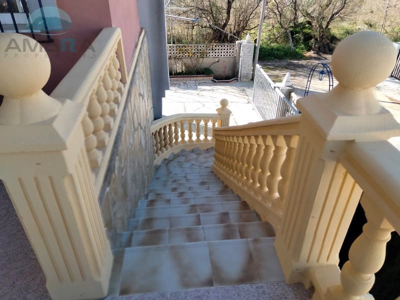 4 bedroom Villa for sale in Oliva with garage - € 380,000 (Ref: 9491472)