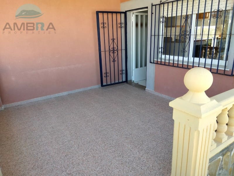 4 bedroom Villa for sale in Oliva with garage - € 380,000 (Ref: 9491472)
