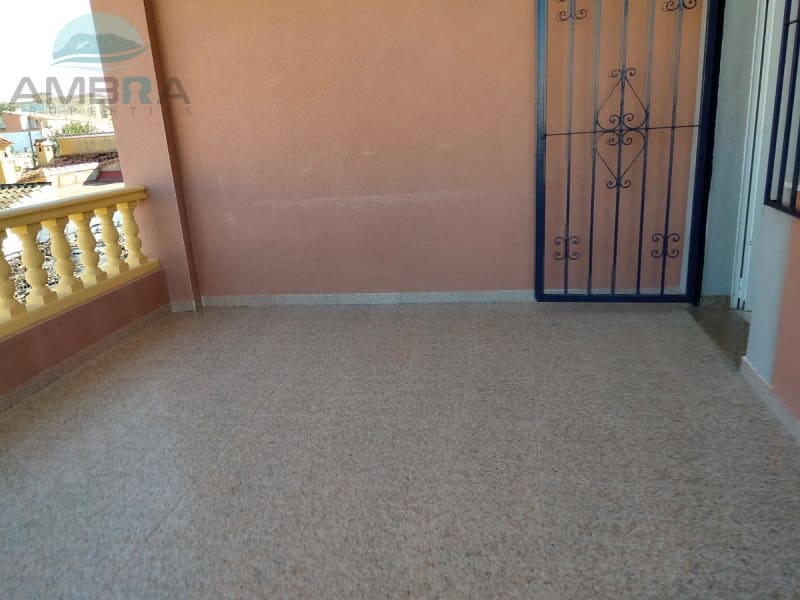 4 bedroom Villa for sale in Oliva with garage - € 380,000 (Ref: 9491472)